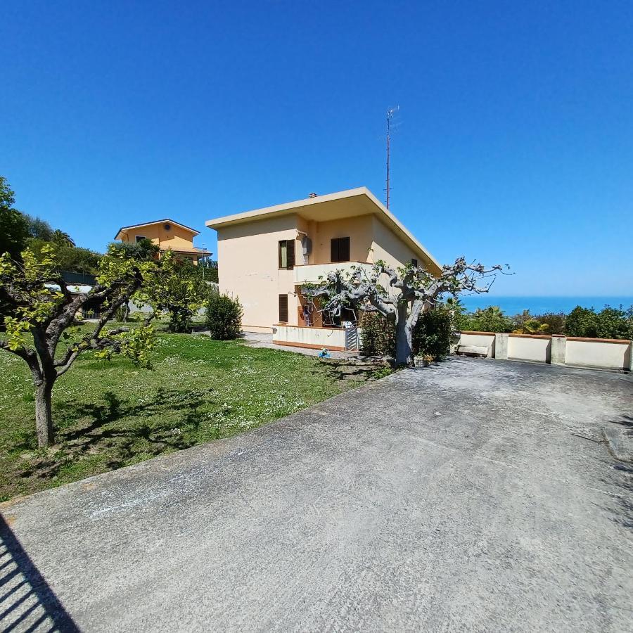 B&B Verena, Casa Ferrari Colonnella Eksteriør bilde