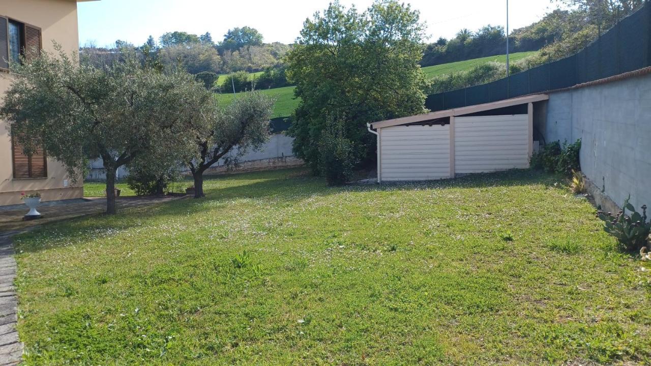 B&B Verena, Casa Ferrari Colonnella Eksteriør bilde